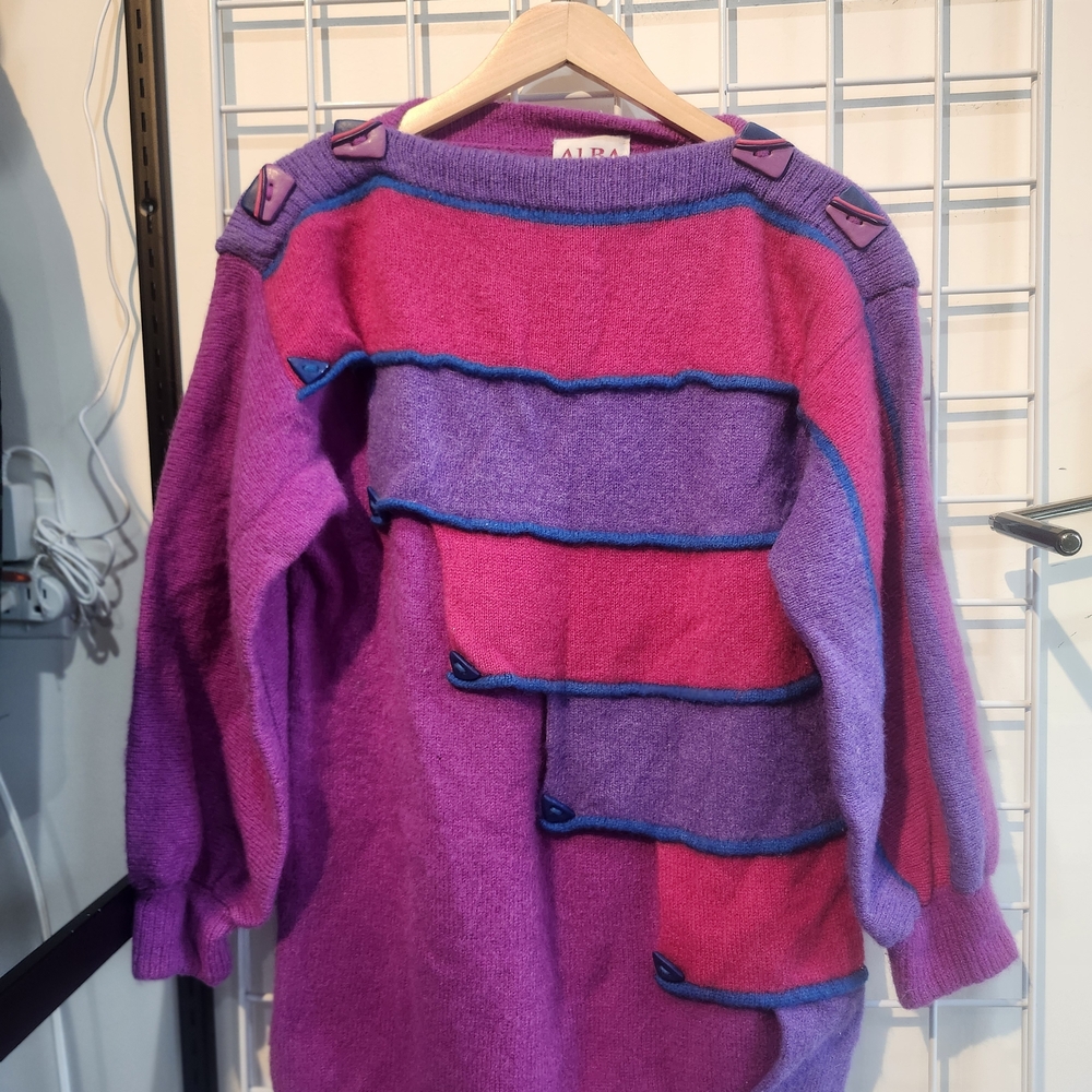 Aura Vintage 80s Wool Women's Vibrant Pink and Purple Sweater Chunky STRIPED